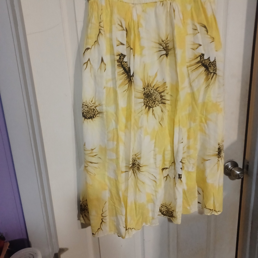 H&M Sunflower Print A-Line Skirt - Picture 2 of 4